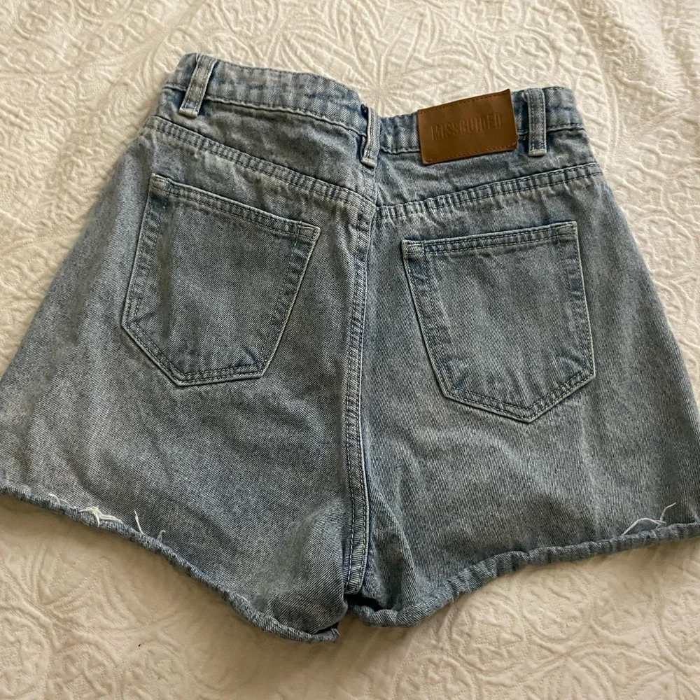 Denim blue shorts - Picture 3 of 4